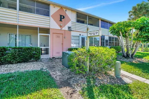 387 Sheffield P, West Palm Beach, FL 33417