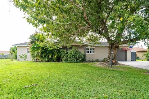 304 NW Kilpatrick Ave, Port Saint Lucie, FL 34983