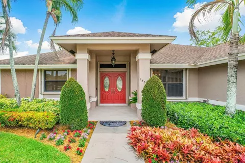 15310 Meadow Wood Dr, Wellington, FL 33414
