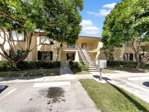 1272 S Military Trl #313, Deerfield Beach, FL 33442