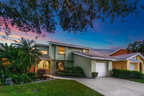 6114 Belleza Ln, Boca Raton, FL 33433