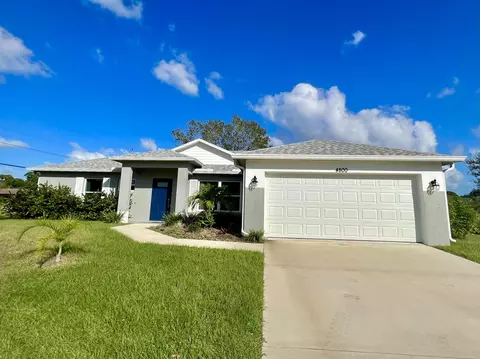 4800 Seagrape Dr, Fort Pierce, FL 34982