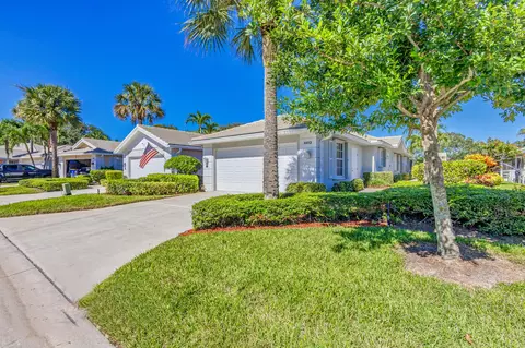 4413 Lacey Oak Dr, Palm Beach Gardens, FL 33410