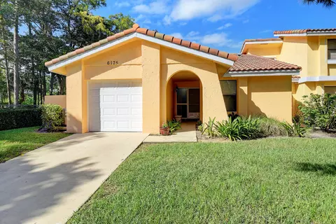 6175 Belleza Ln, Boca Raton, FL 33433