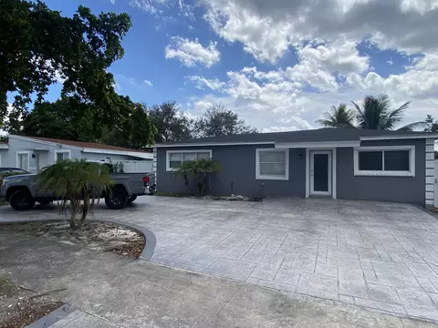 870 NW 84th Ter, Miami, FL 33150