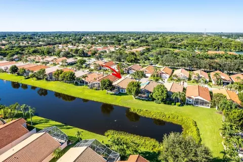 5082 Glenville Dr, Boynton Beach, FL 33437