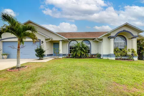 550 SW Hamburg Ter, Port Saint Lucie, FL 34953