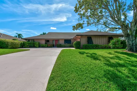 7094 SE Bunker Hill Dr, Hobe Sound, FL 33455