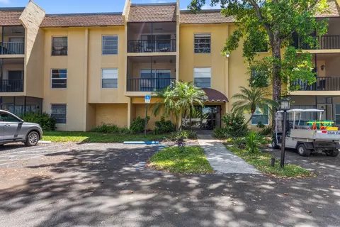 480 NW 20th St #3090, Boca Raton, FL 33431