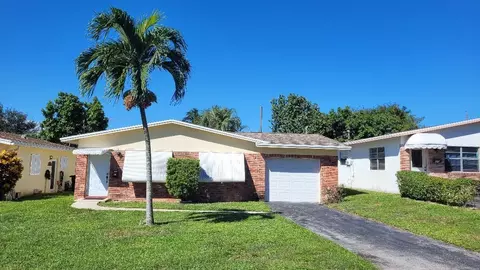 461 SW 1st St, Boca Raton, FL 33432