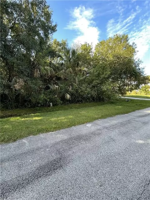 7503 Fort Walton Ave, Fort Pierce, FL 34951