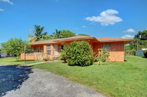 4841 Vilma Ln, West Palm Beach, FL 33417