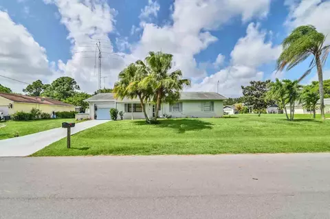 2102 SW Wayne St, Port Saint Lucie, FL 34984