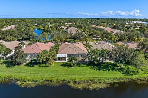 117 Euphrates Cir, Palm Beach Gardens, FL 33410