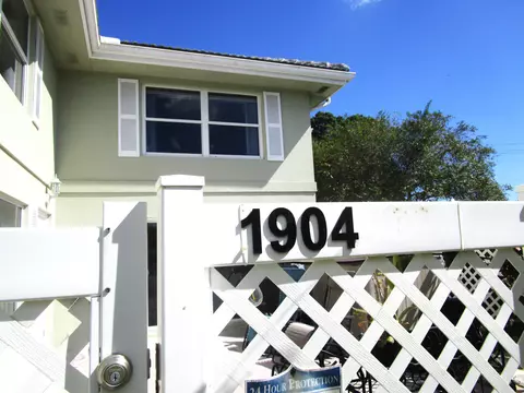 1904 Stratford Way #42D, West Palm Beach, FL 33409