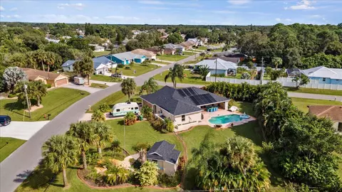 1902 SW Leafy Rd, Port Saint Lucie, FL 34953