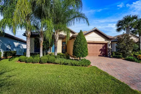 5249 Turtle Creek Cir, Vero Beach, FL 32967