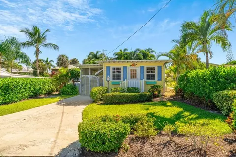 2218 NE Sunny Acres Way, Jensen Beach, FL 34957