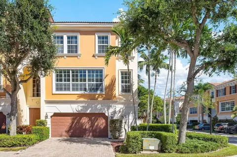 617 NE Francesca Ln, Boca Raton, FL 33487