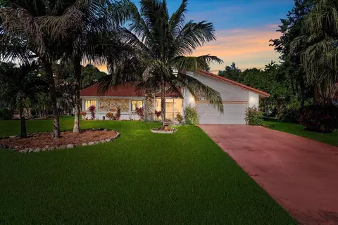 7817 Nutmeg Ct, Tamarac, FL 33321