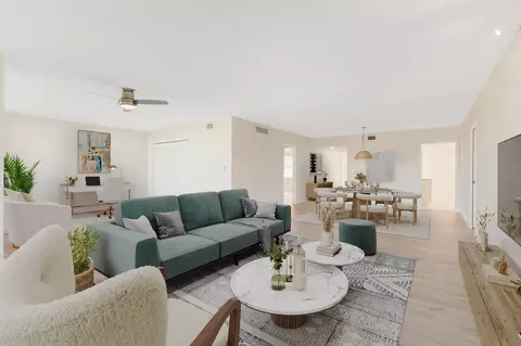3970 Oaks Clubhouse Dr #409, Pompano Beach, FL 33069