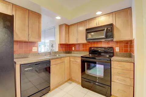 14747 Cumberland Dr #203 C, Delray Beach, FL 33446
