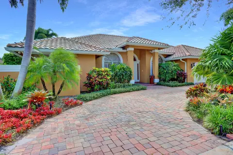 3278 Saint Annes Dr, Boca Raton, FL 33496