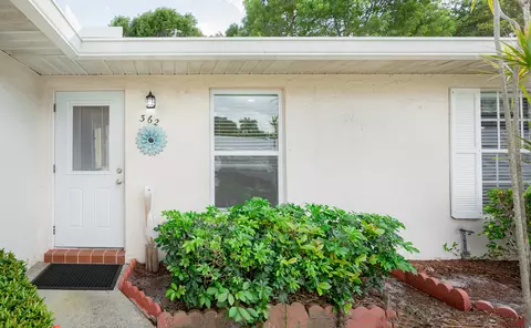 362 Bennington Ln, Lake Worth, FL 33467