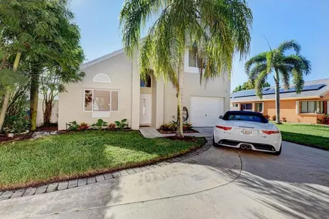 9 Elton Pl, Boynton Beach, FL 33426