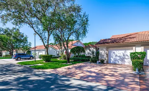 7791 Majestic Palm Dr, Boynton Beach, FL 33437