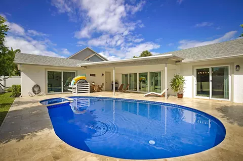1108 Rainwood Cir, Palm Beach Gardens, FL 33410
