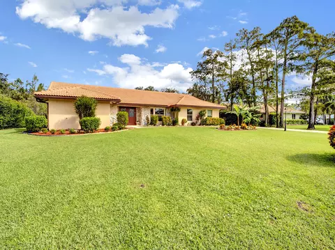 9437 Bent Pine Cir W, Lake Worth, FL 33467