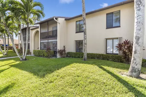 614 Sea Pine Way #B1, Greenacres, FL 33415
