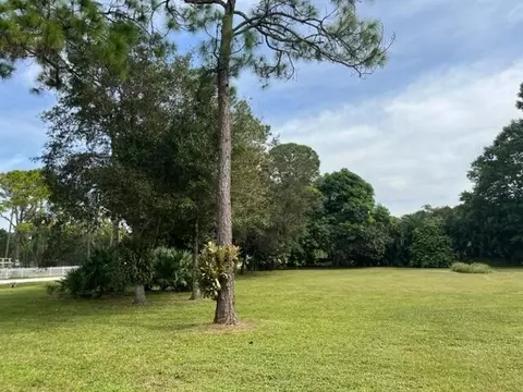 13746 63 Ln N, West Palm Beach, FL 33412