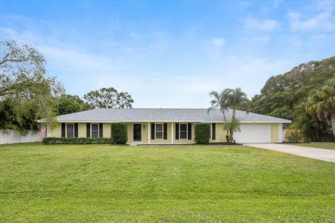1035 6th Pl, Vero Beach, FL 32962