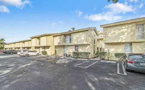 8401 W Sample Rd #14, Coral Springs, FL 33065