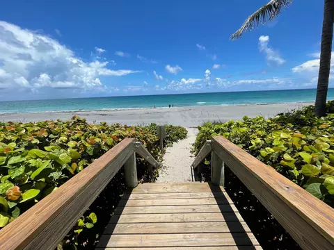 461 S Juno Ln, Juno Beach, FL 33408
