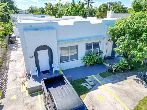 618 32nd St, West Palm Beach, FL 33407