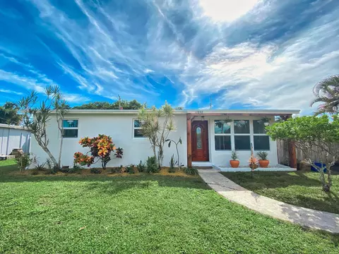 11848 Balsam Dr, Royal Palm Beach, FL 33411