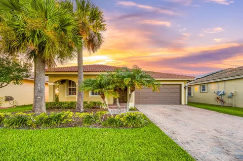 789 Bent Creek Dr, Fort Pierce, FL 34947