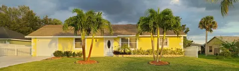 2577 SW Dawn St, Port Saint Lucie, FL 34953