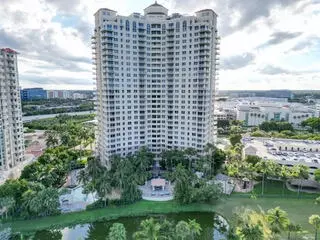 19501 W Country Club Dr #2510, Aventura, FL 33180