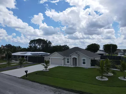 702 SEvans Ave, Port Saint Lucie, FL 34952