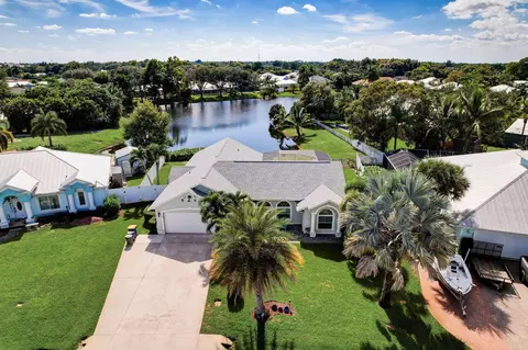 516 NE Pecos Way, Jensen Beach, FL 34957