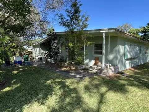 7906 Lockwood Dr, Fort Pierce, FL 34951
