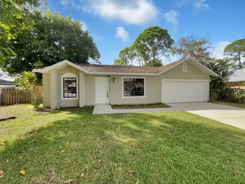 2852 SW Fluvia St, Port Saint Lucie, FL 34953