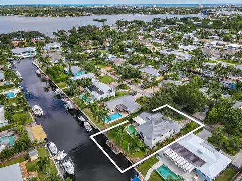 916 N Loxahatchee Dr, Jupiter, FL 33458