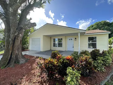 9142 Carma Dr, Boynton Beach, FL 33472