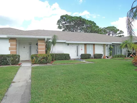 120 Lakes End Dr #A, Fort Pierce, FL 34982