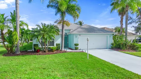 521 SW Cyrilla Trl, Port Saint Lucie, FL 34953